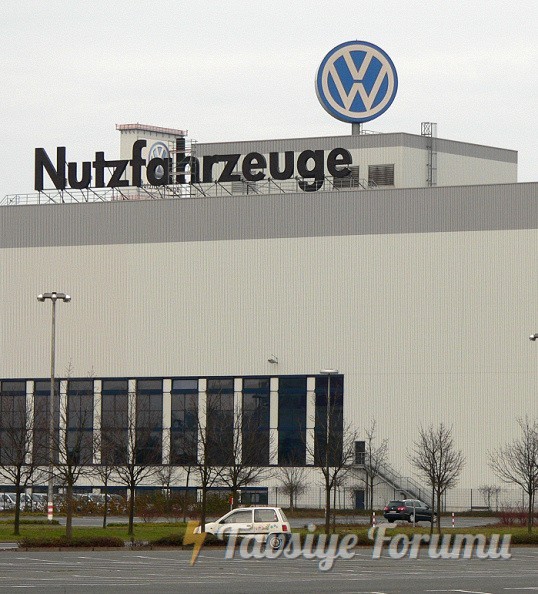 Volkswagen_Nutzf_Hannover.jpg